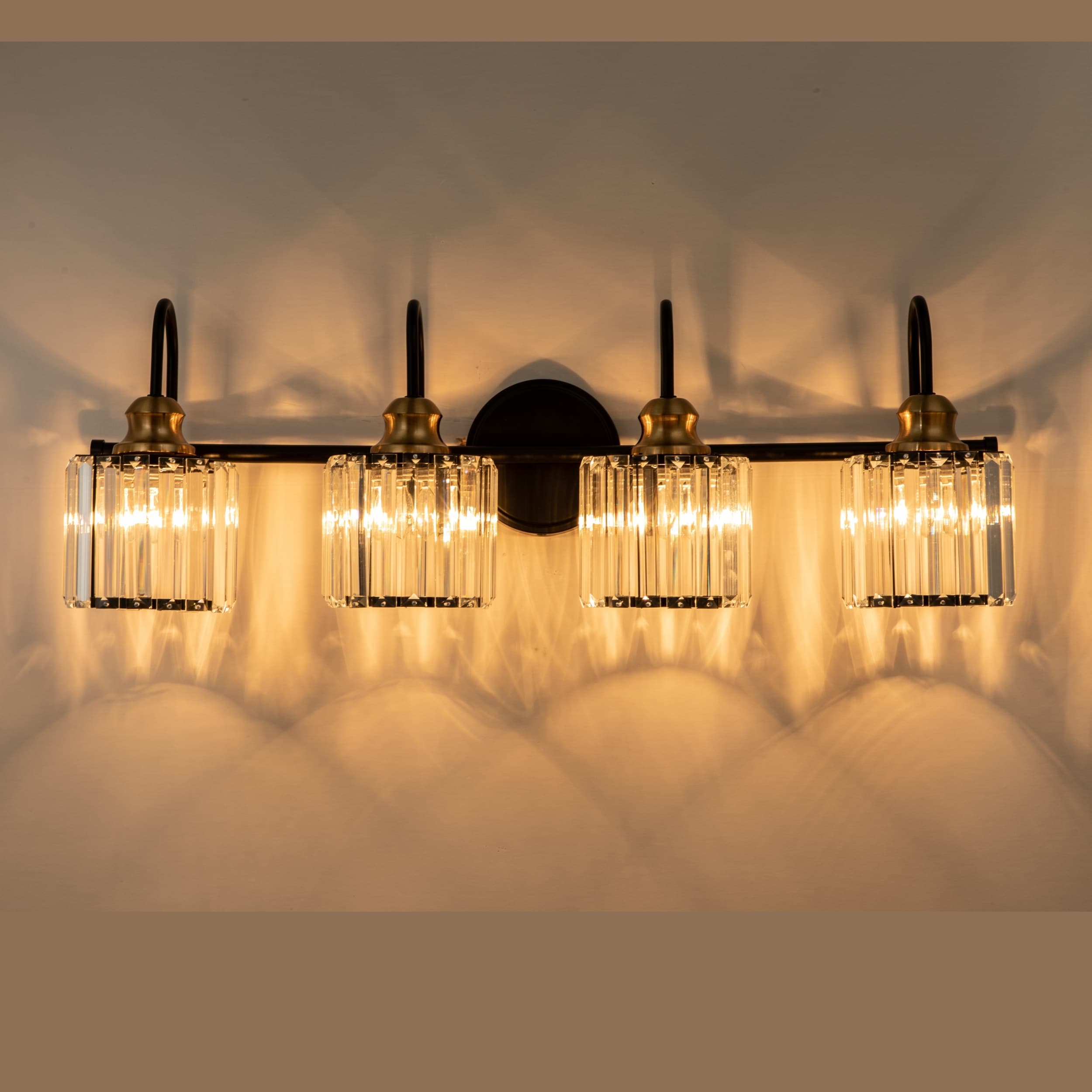 Éclairage de salle de bain moderne et élégant à 3/4 lumières, linéaire, à intensité variable, avec cristaux, à placer au-dessus du miroir.