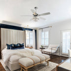 Ventilateur de plafond moderne à 5 pales en chrome et bois de 52 pouces avec télécommande et cristaux.