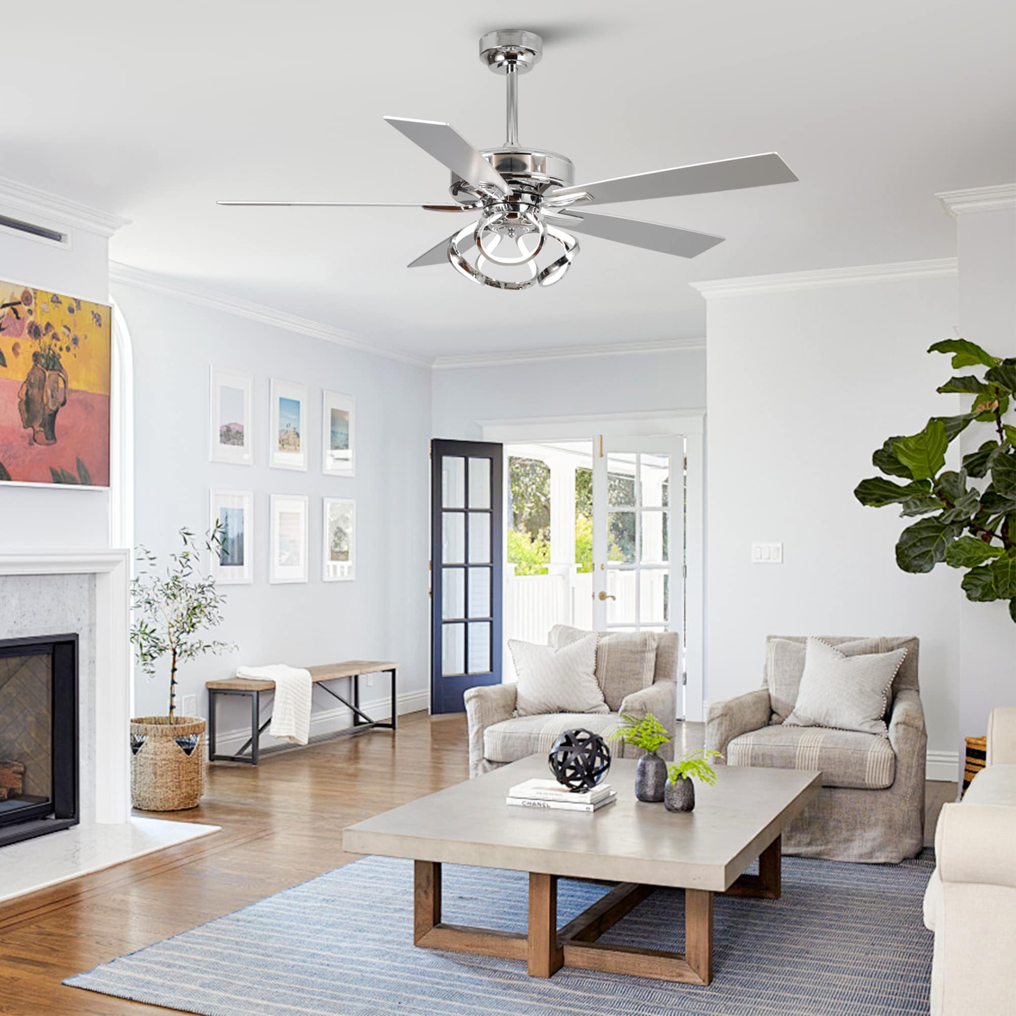 Ventilateur de plafond LED intérieur moderne à 52 pouces, chromé/noir, avec éclairage et télécommande, et fonction de gradation.