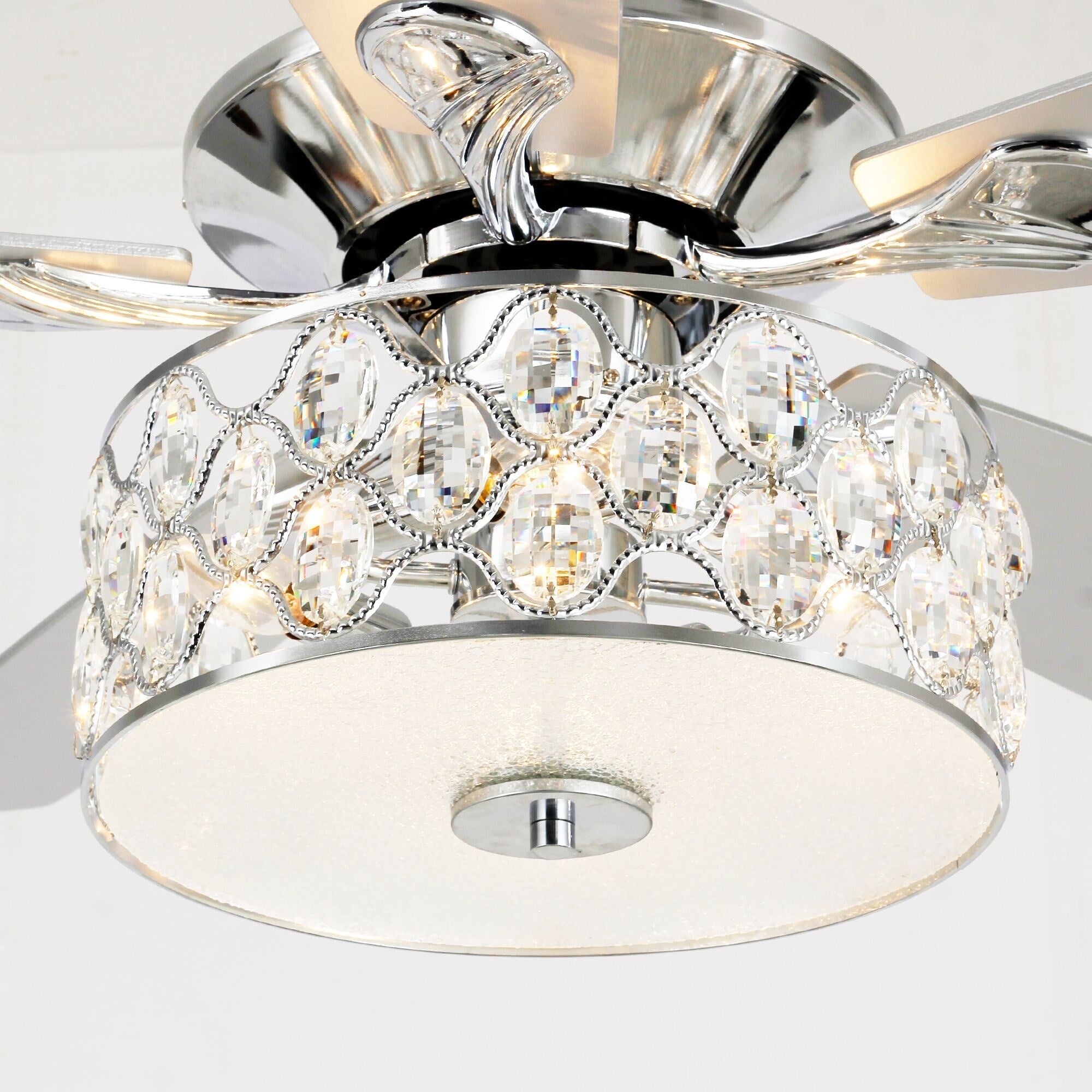 Luminaire suspendu moderne à 52 branches et 4 lumières, avec ventilateur de plafond à cristaux et télécommande.