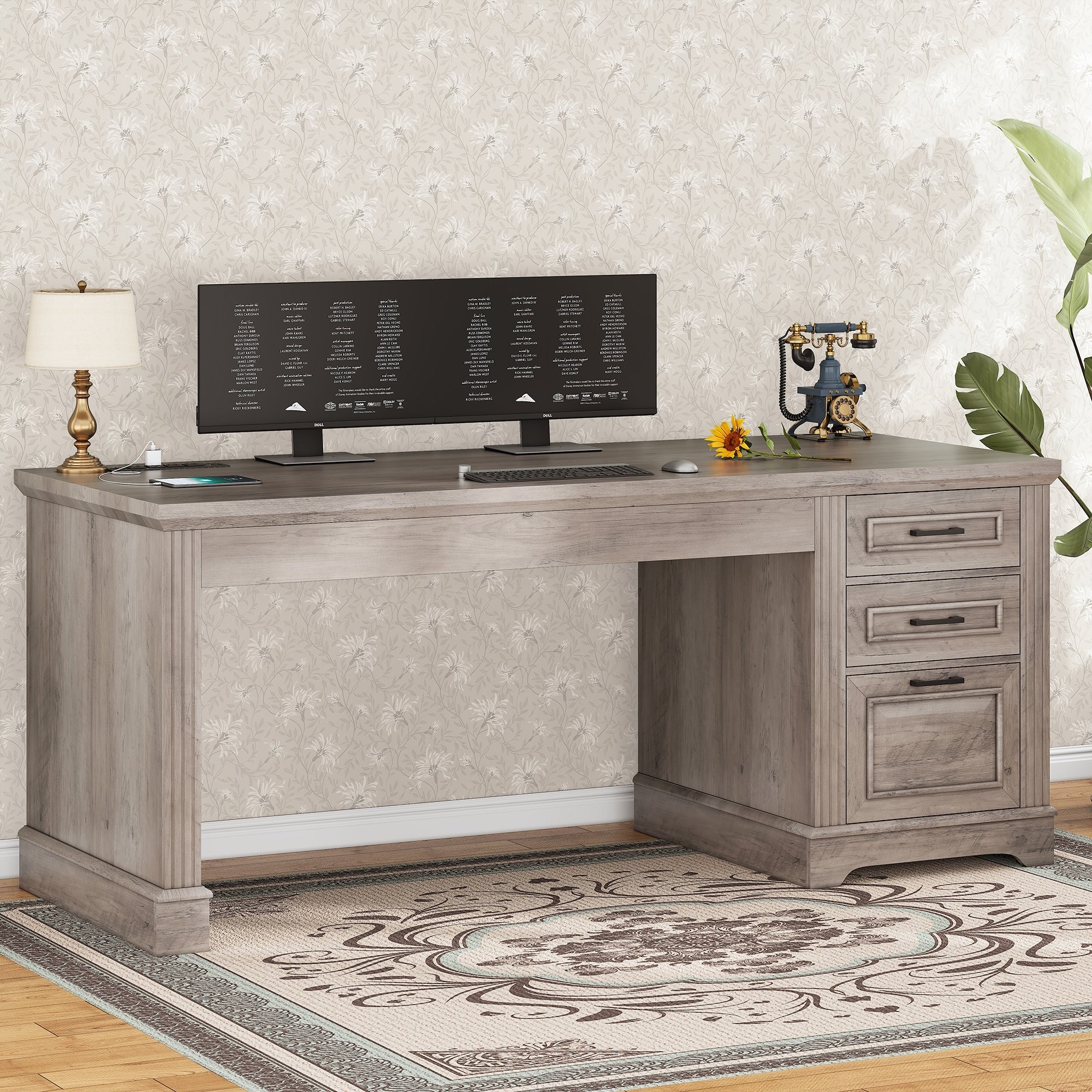 Bureau de direction de style farmhouse, bureau de travail à domicile, tiroir à dossiers, support de moniteur, prise de courant.