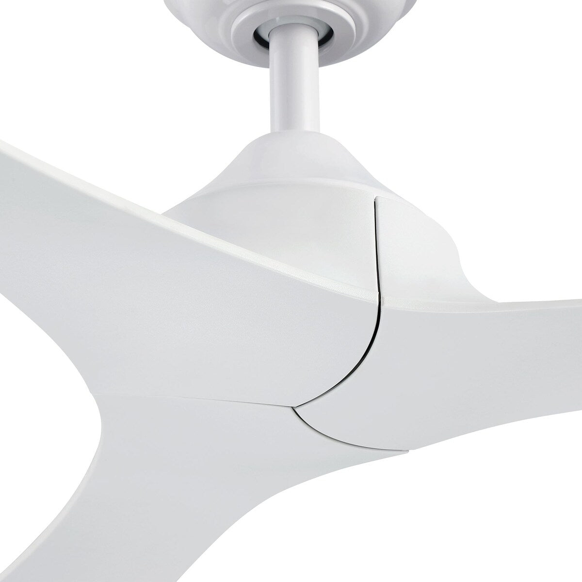 Ventilateur de plafond à courant continu à 3 pales, noir moderne, 56 pouces, avec télécommande.