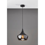 Lampe suspendue Eliza en noir ou en acier d'Adesso