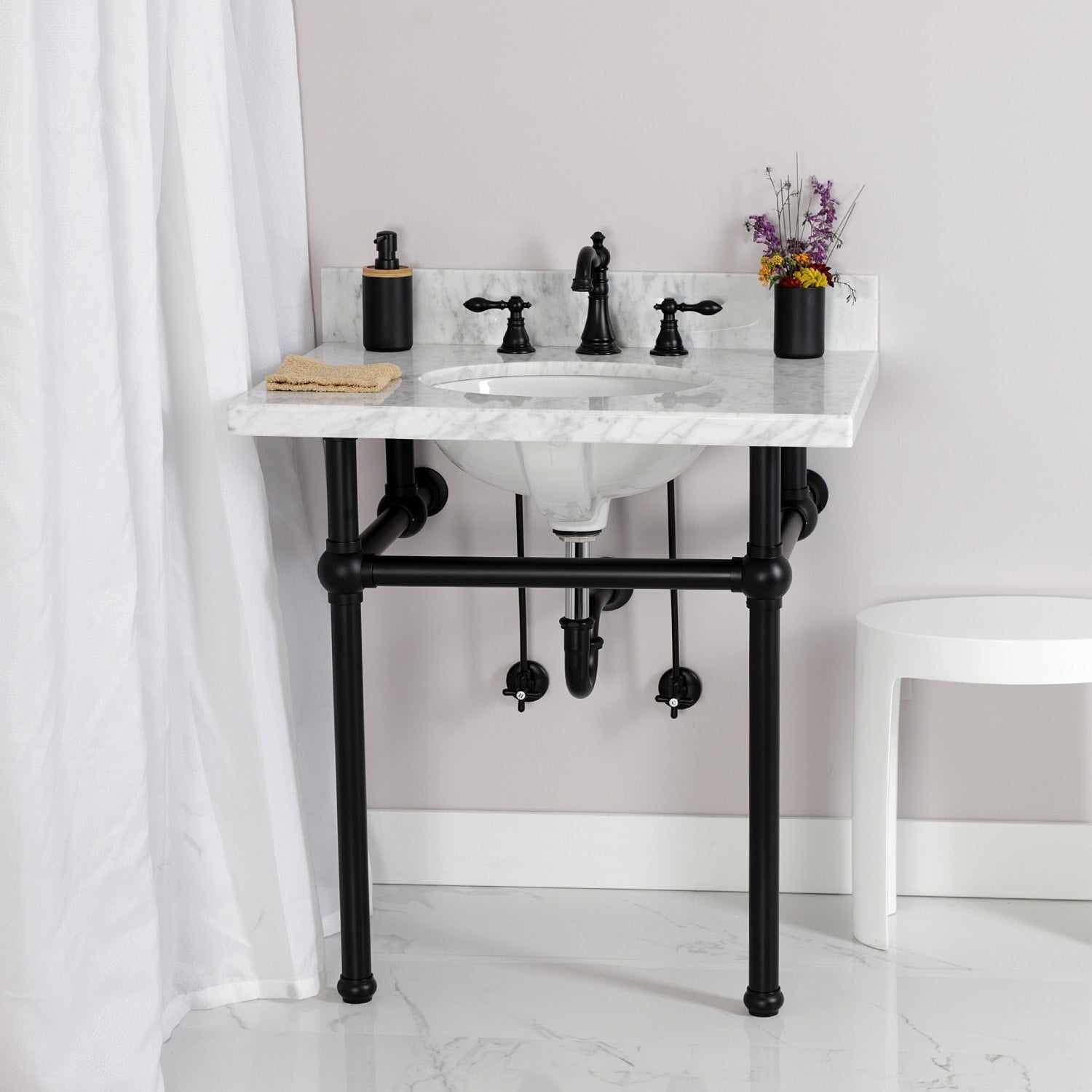 Robinet de salle de bain à large encrage, style américain classique