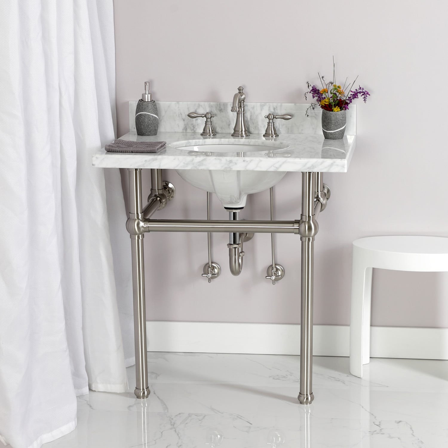 Robinet de salle de bain à large encrage, style américain classique