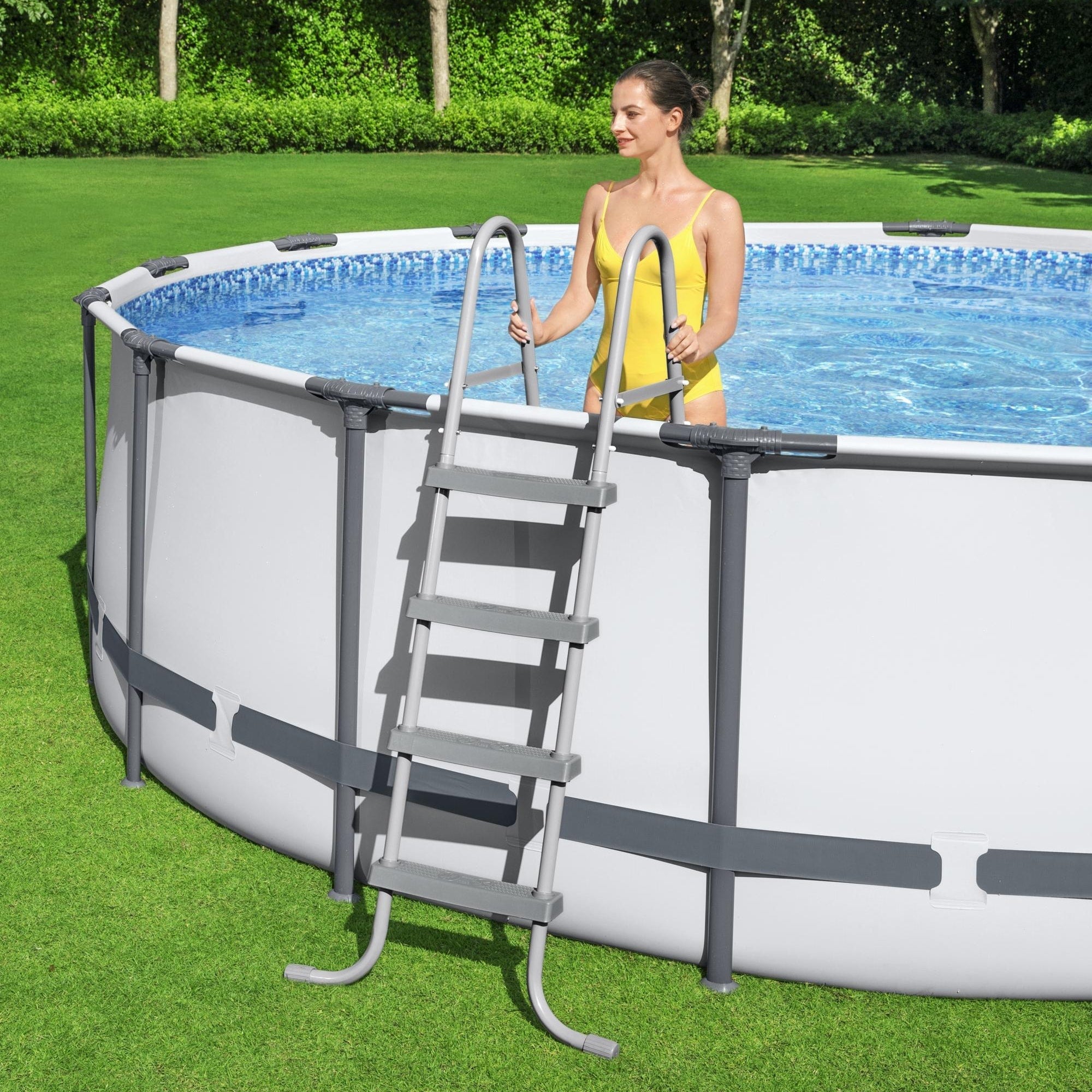 Piscine hors sol Bestway Steel Pro MAX ronde avec pompe et couverture