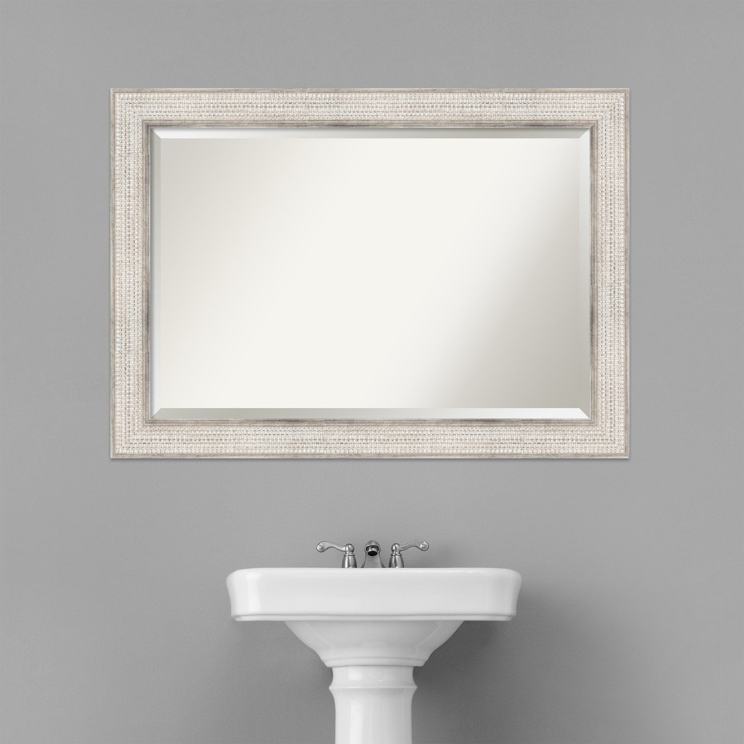 Miroir mural de salle de bain en bois biseauté - Cadre argenté Trellis - Trellis Argenté