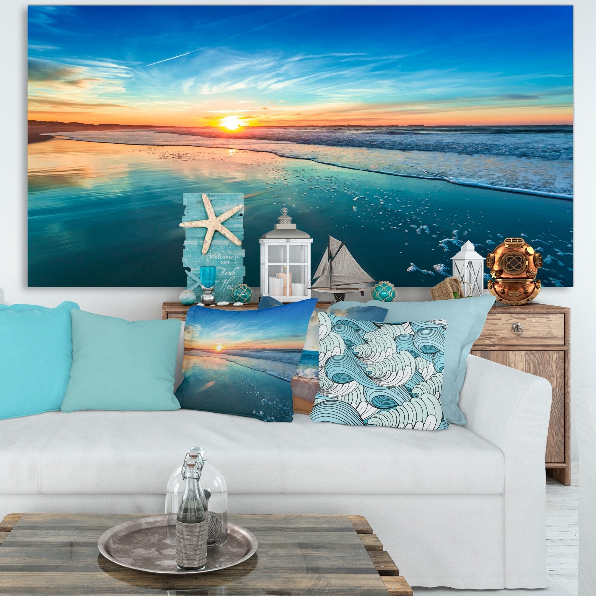 Cœur de plage bleu avec coucher de soleil lointain - Tableau sur toile représentant un bord de mer
