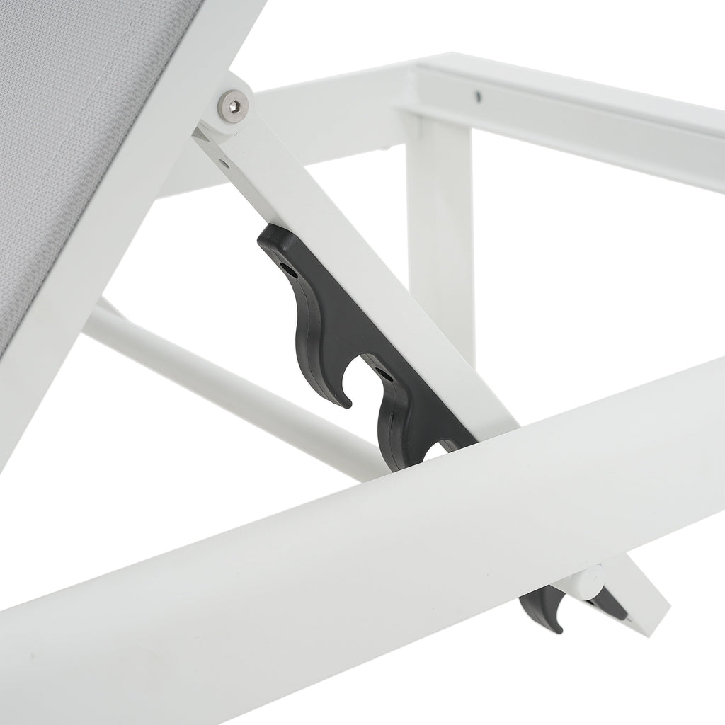 Chaise longue d'extérieur en aluminium Cape Coral (lot de 2) par Christopher Knight Home - 77,56 L x 25,20 l x 11,80 h (cm)