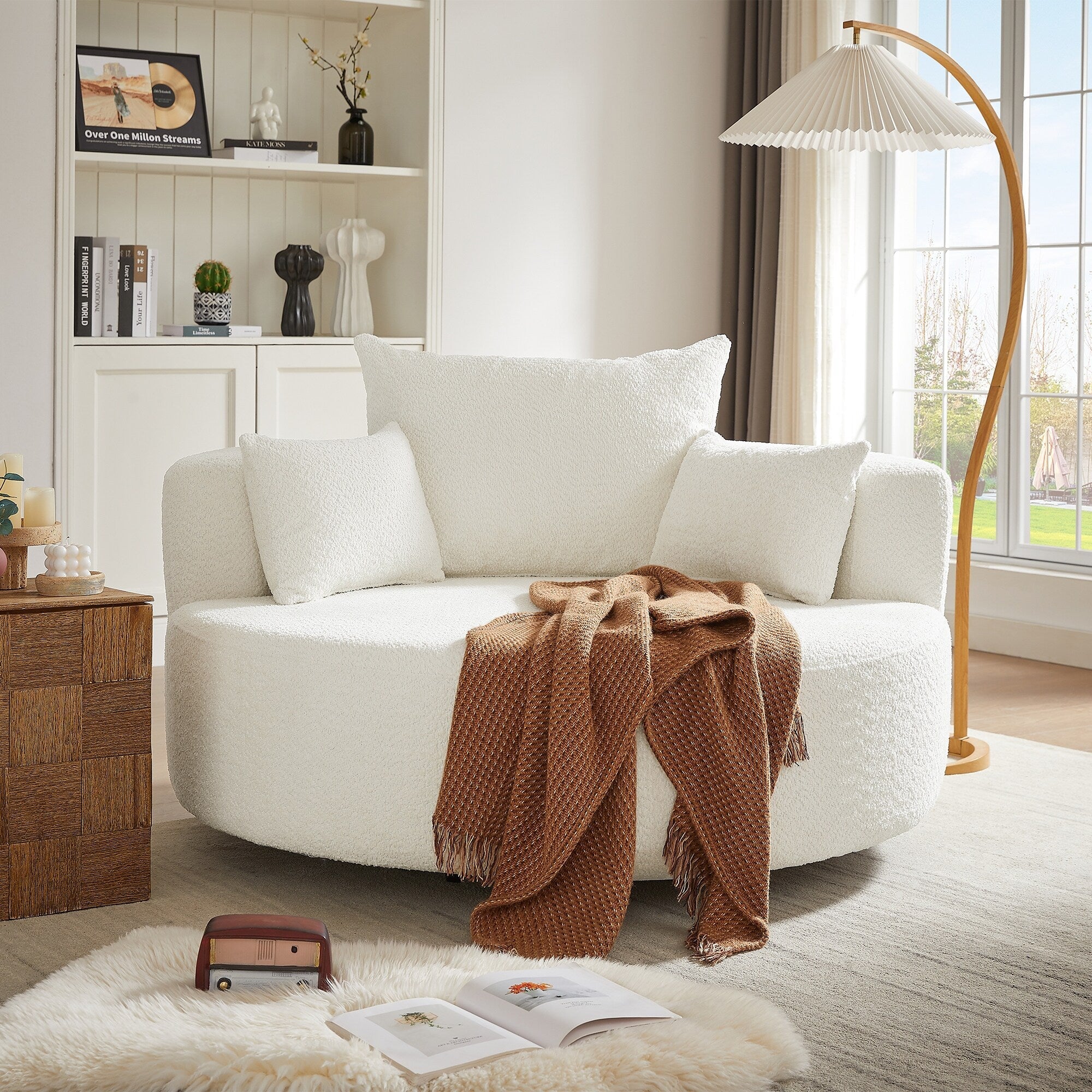 Fauteuil lounge rond en chenille, avec accoudoirs et base pivotante à 360° et 3 coussins amovibles