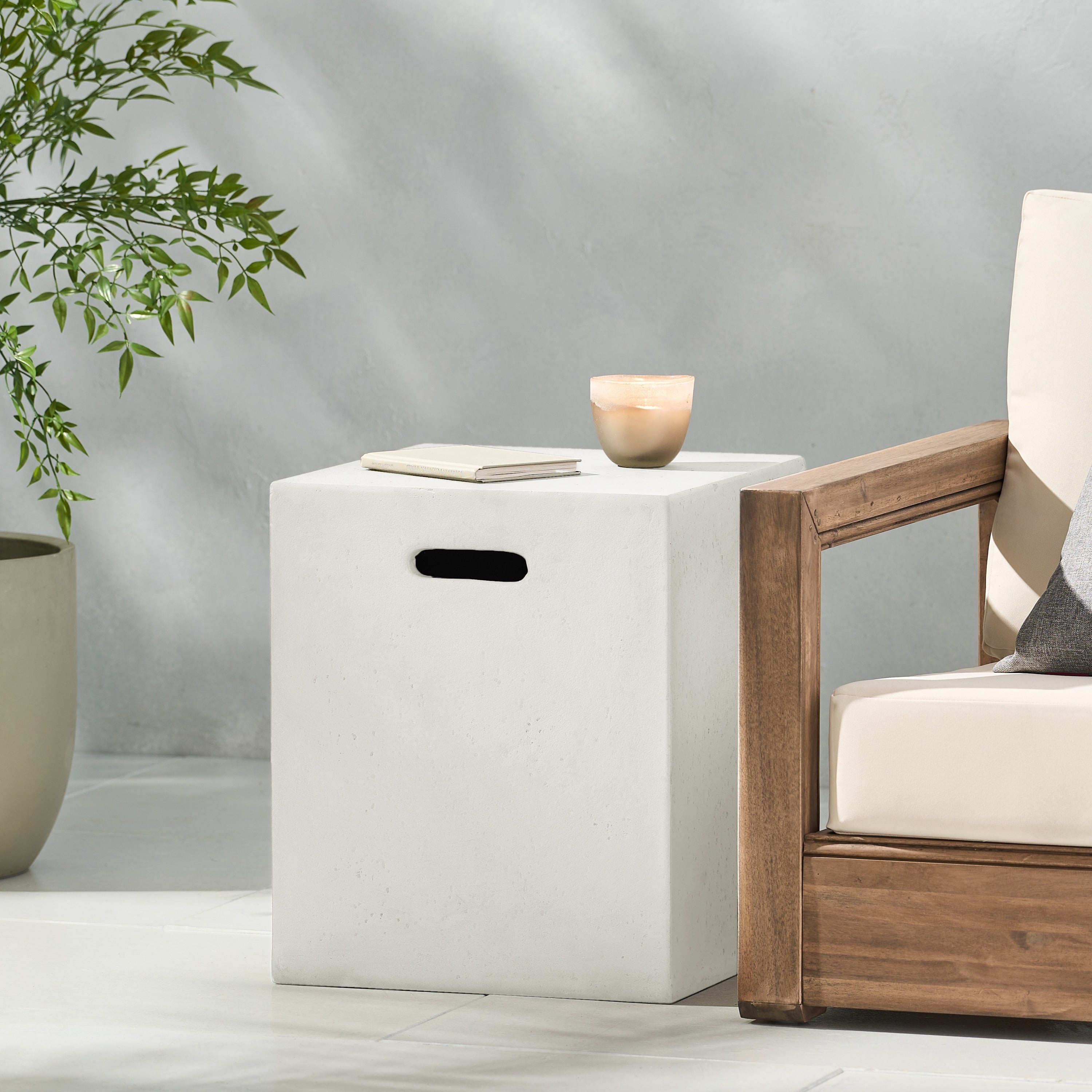 Christopher Knight Home - Table d'appoint en béton léger pour support de réservoir d'extérieur - Modèle Aidan