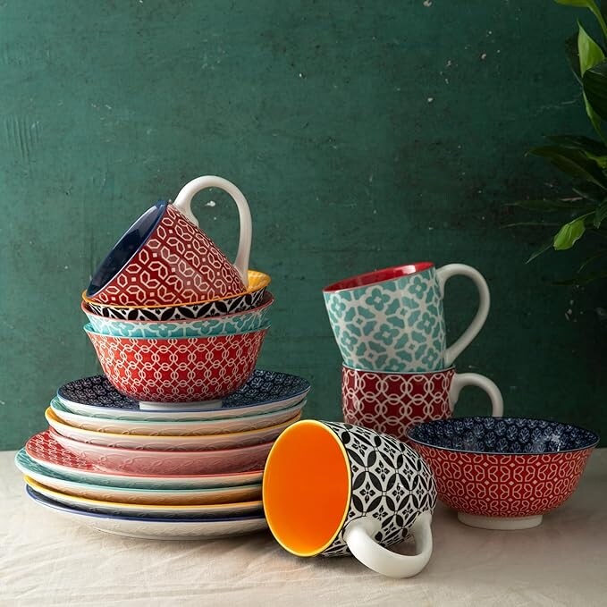 Service de table en céramique DOWAN, ensemble de 16 pièces pour 4 personnes, assiettes et bols décoratifs.