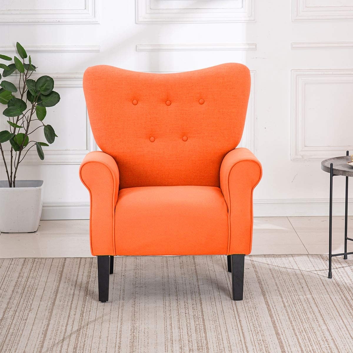 Fauteuil d'appoint moderne Erommy, fauteuil à dossier haut, canapé simple recouvert de tissu avec boutons et pieds en bois pour salon.