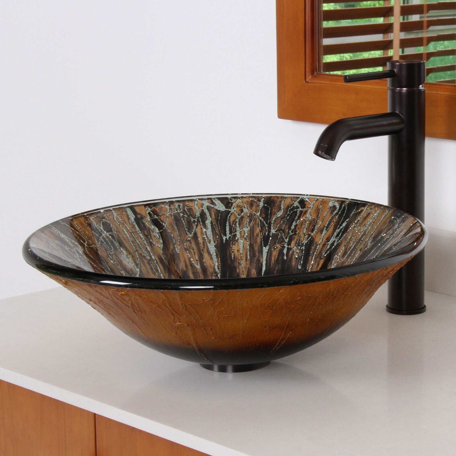 Robinet de lavabo à bec haut à simple levier en bronze huilé Elite et bonde à levier.