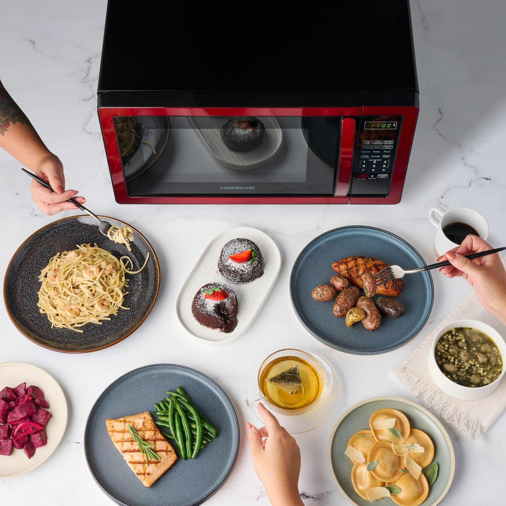 Four à micro-ondes Farberware Classic de 1,1 pi³ et de 1000 watts