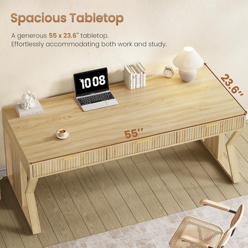 Bureau de direction de style farmhouse, bureau de travail à domicile, tiroir à dossiers, support de moniteur, prise de courant.