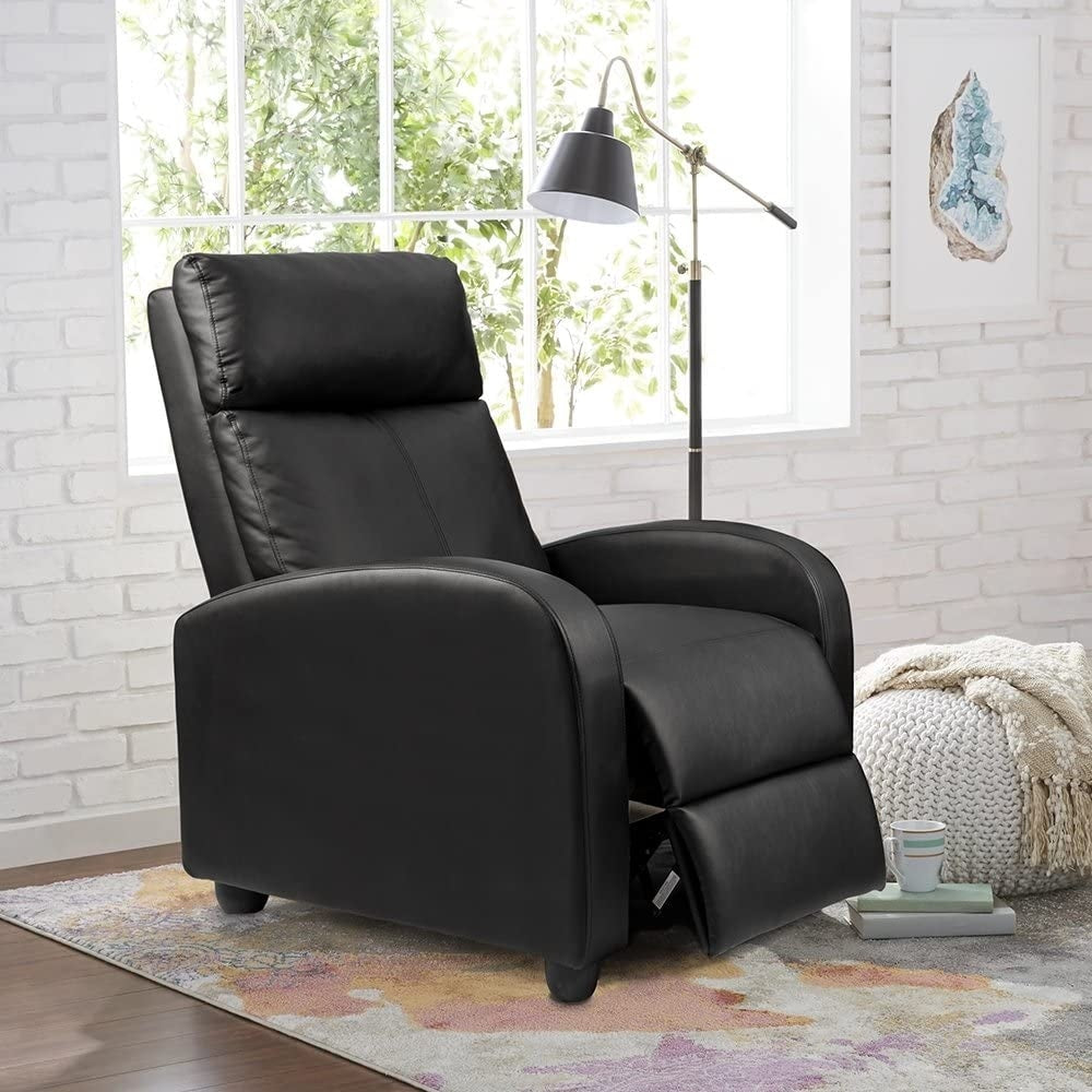 Fauteuil inclinable Furniwell en cuir PU avec assise et dossier rembourrés.