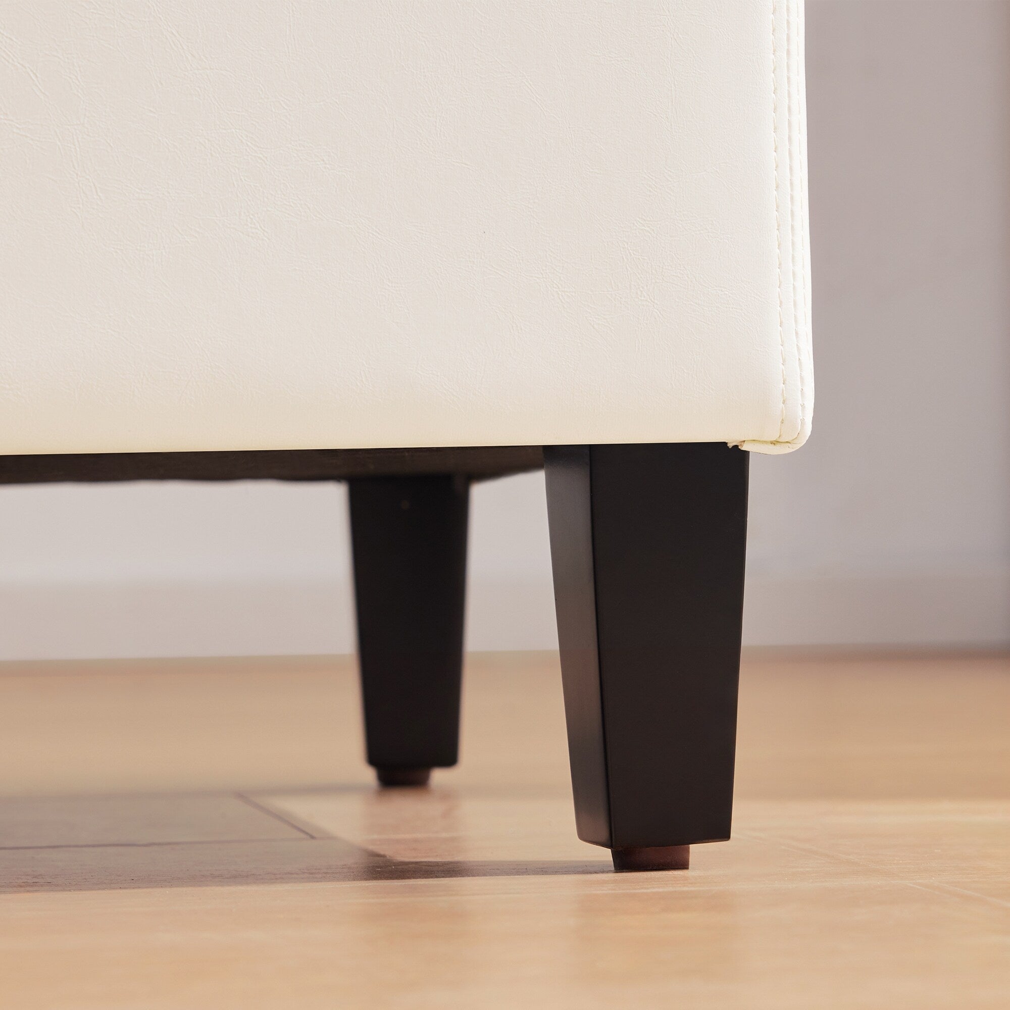 Ottoman rectangulaire de rangement recouvert de simili cuir - 50,3 x 17,50 x 18 pouces