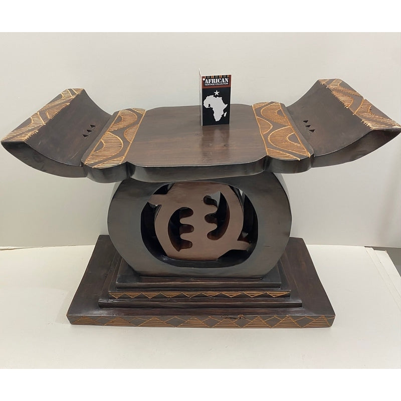 Tabouret Gye Nyame artisanal du palais du chef (Ghana)