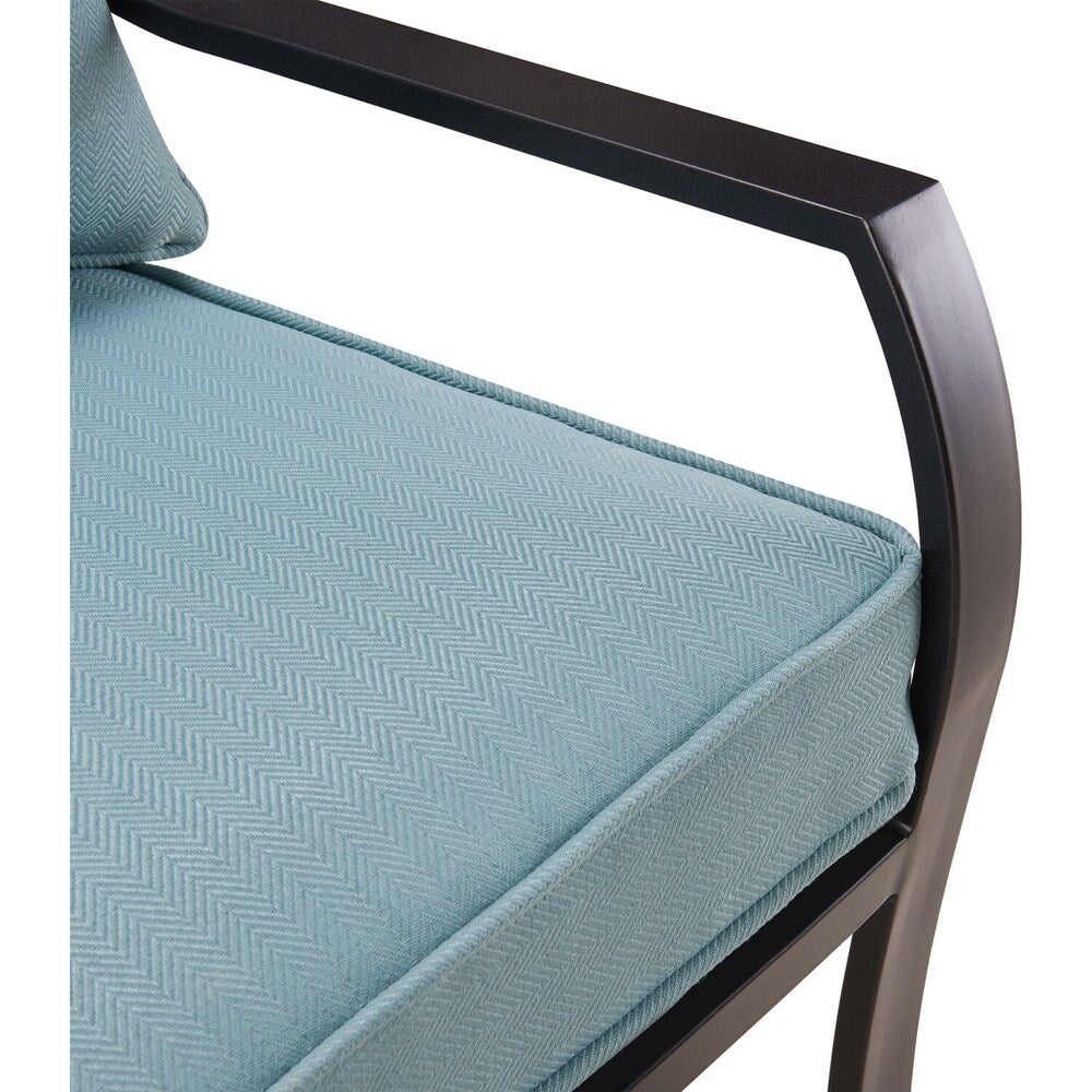 Ensemble de salle à manger 5 pièces Hanover Lavallette bleu océan avec 4 chaises fixes, table ronde en verre de 132 cm, parasol et pied de table.