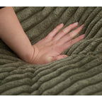 Canapé-lit surdimensionné Harmonia 109 W en velours côtelé, méridienne double profonde avec 4 coussins