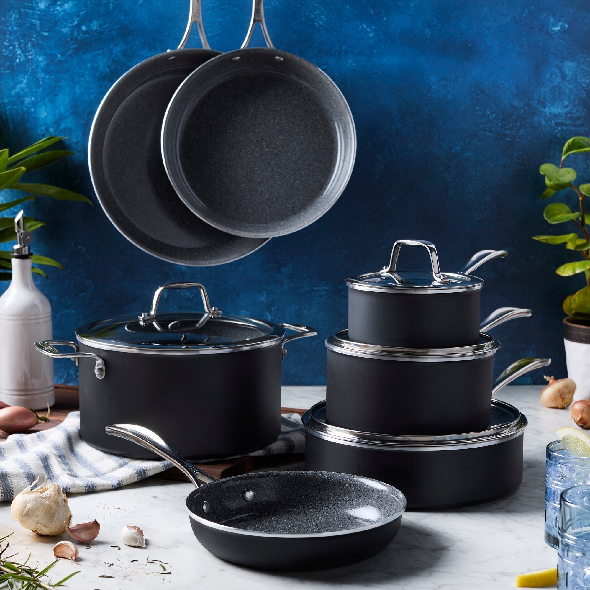 Ensemble de casseroles et poêles antiadhésives en céramique Henckels Capri, 11 pièces, en aluminium et céramique - Gris