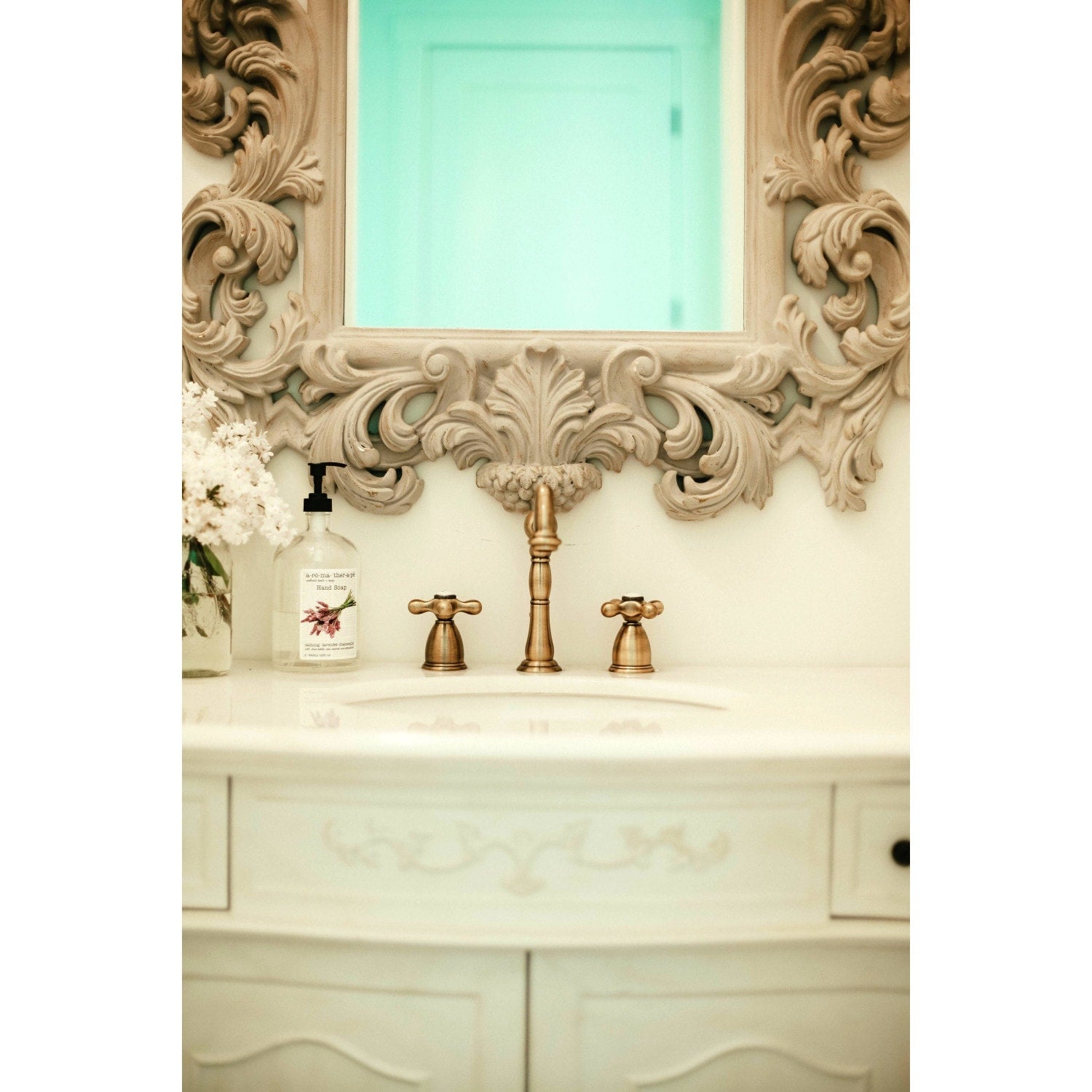 Robinet de salle de bain à large espacement Heritage de 8 po