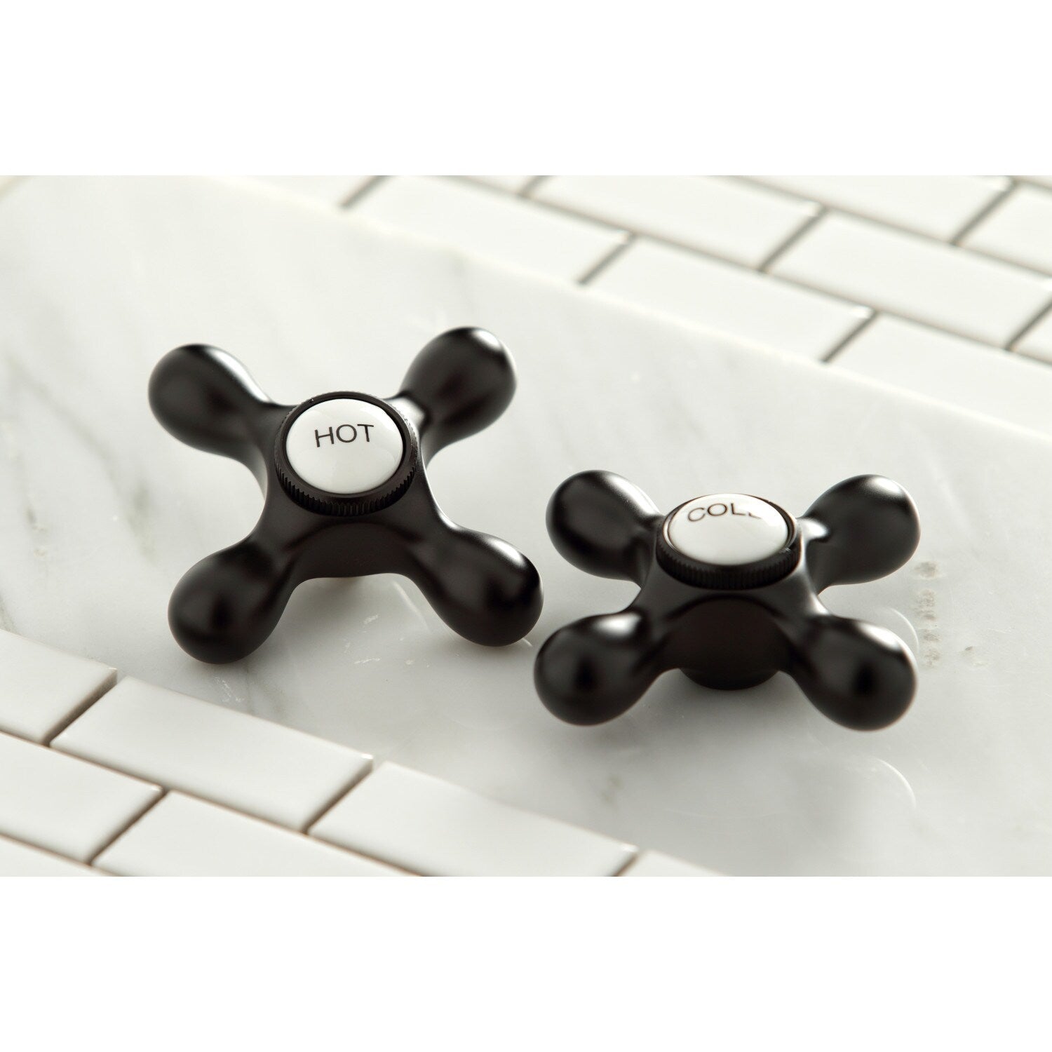 Robinet de cuisine Heritage Bridge avec pulvérisateur en laiton