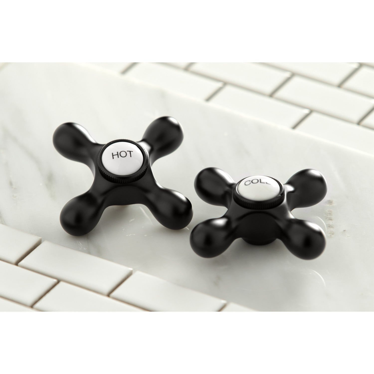 Robinet de cuisine Heritage Bridge avec pulvérisateur en laiton