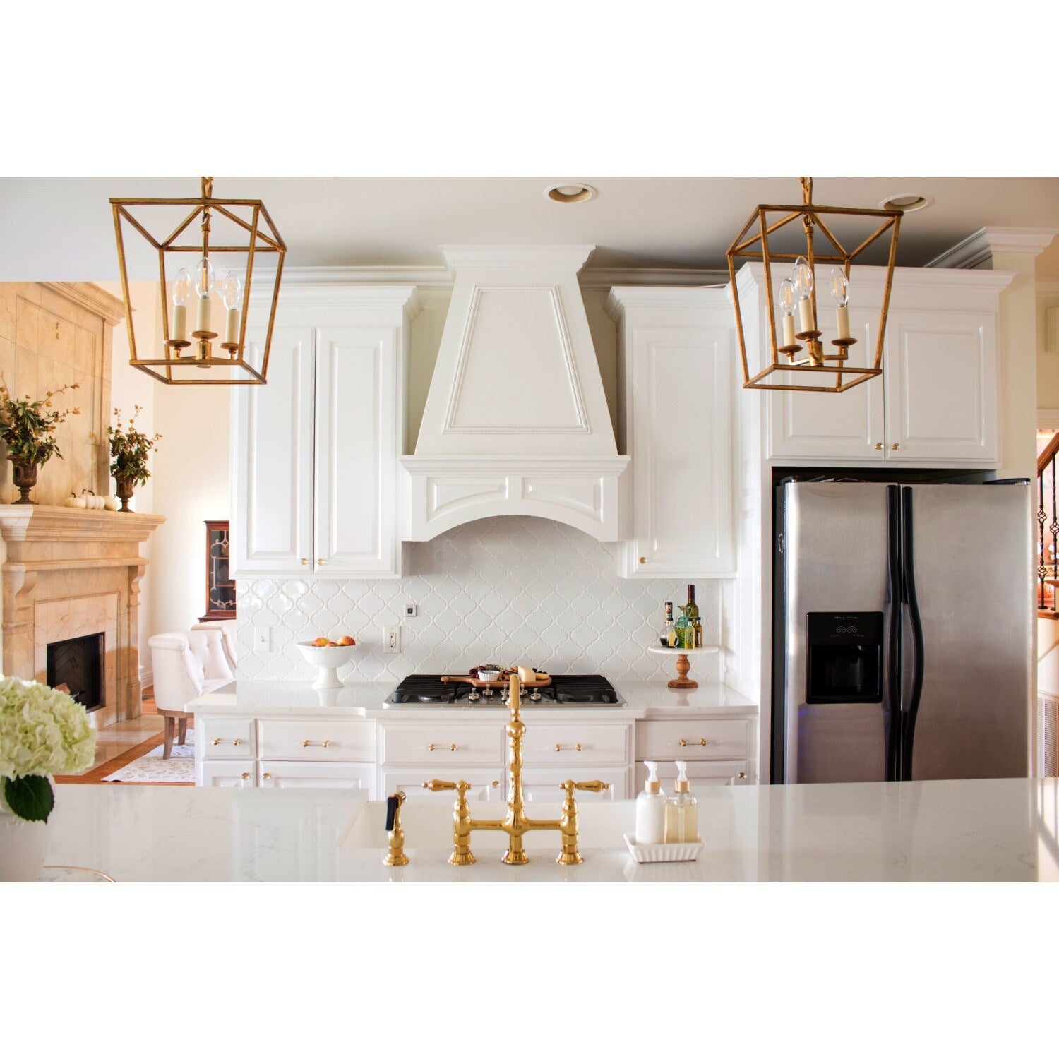 Robinet de cuisine Heritage Bridge avec pulvérisateur en laiton