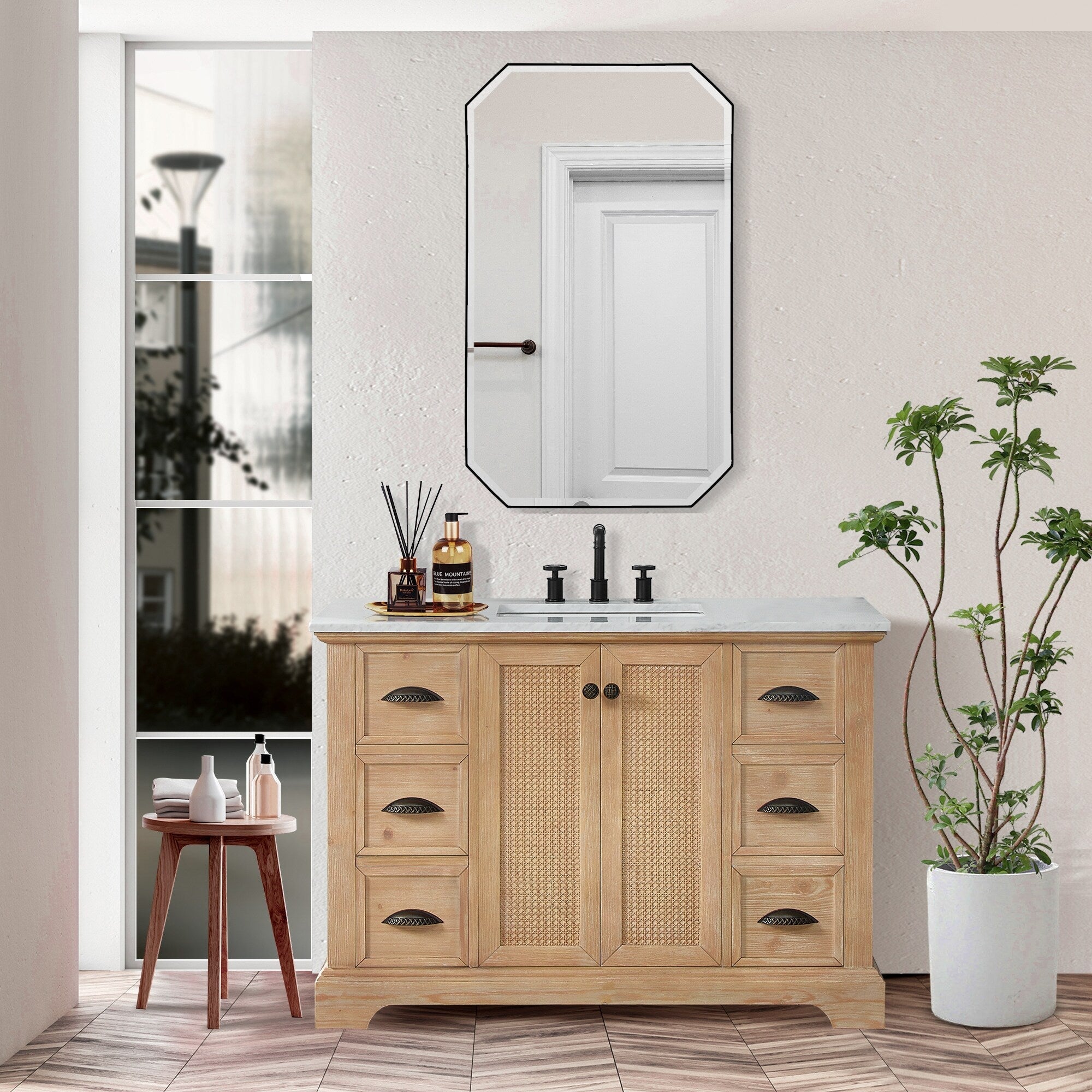 Meuble-lavabo Hervas avec plan de toilette en marbre naturel, sans miroir.