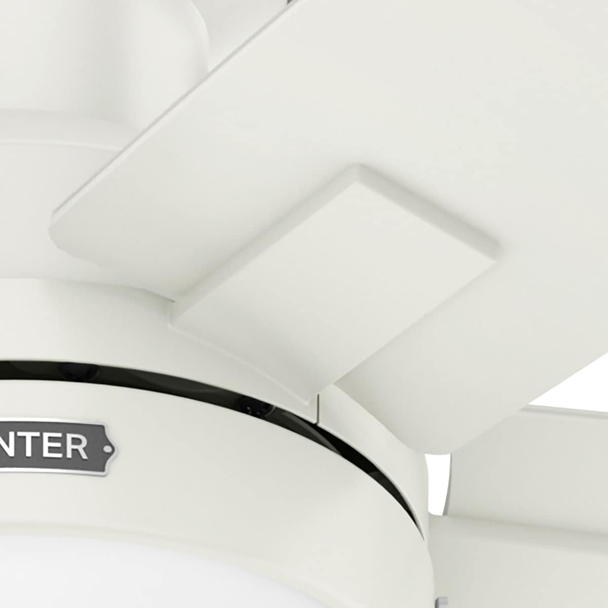 Ventilateur de plafond Hunter 52 Anisten à profil bas avec éclairage LED et interrupteur à tirer - Style moderne, contemporain, transitionnel