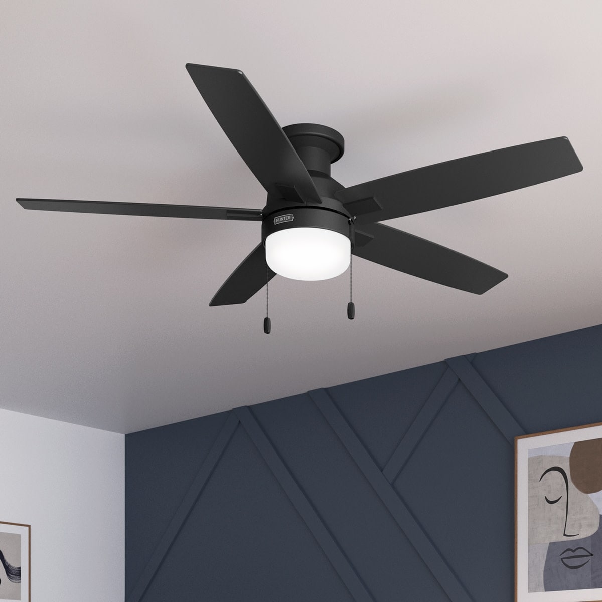 Ventilateur de plafond Hunter 52 Anisten à profil bas avec éclairage LED et interrupteur à tirer - Style moderne, contemporain, transitionnel