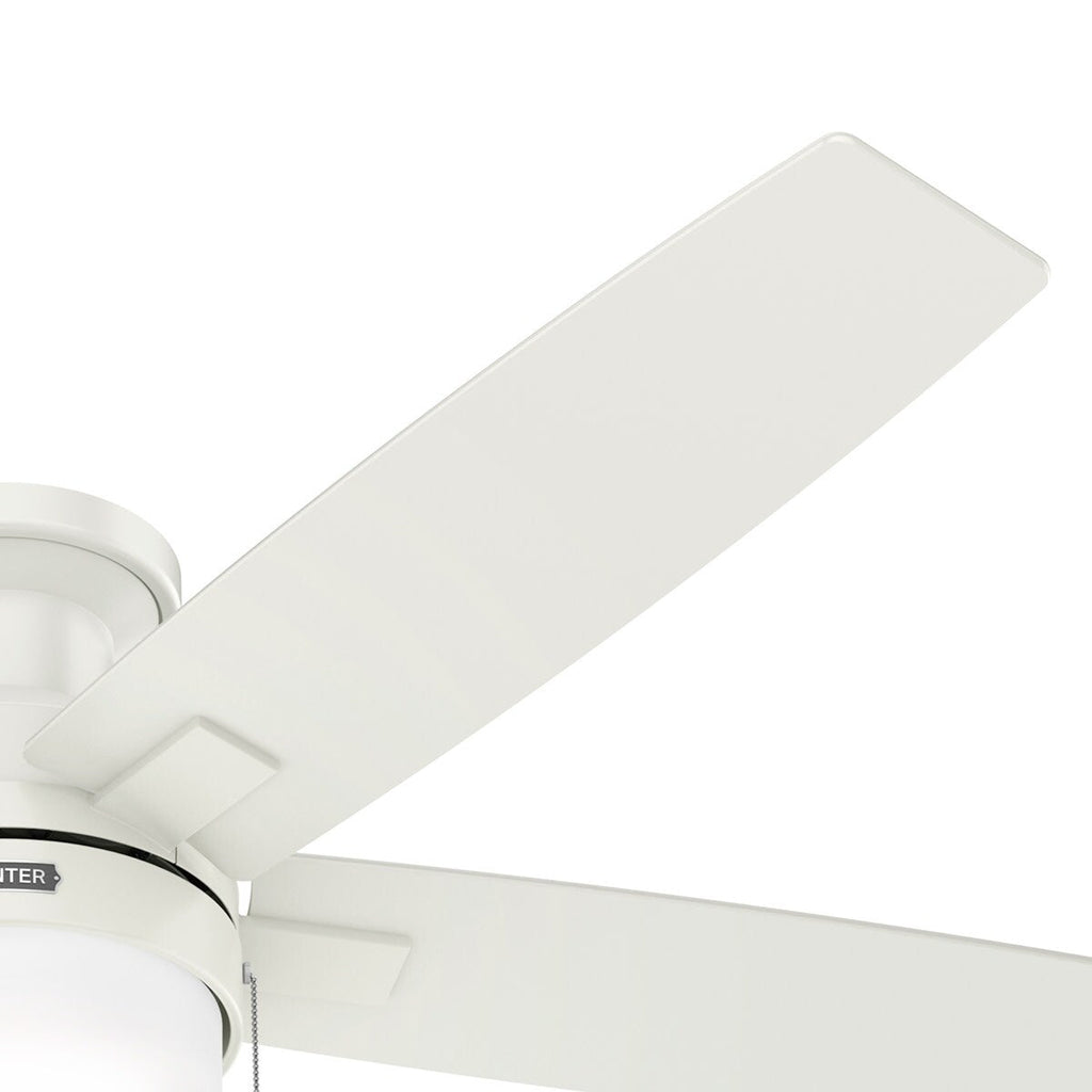 Ventilateur de plafond Hunter 52 Anisten à profil bas avec éclairage LED et interrupteur à tirer - Style moderne, contemporain, transitionnel