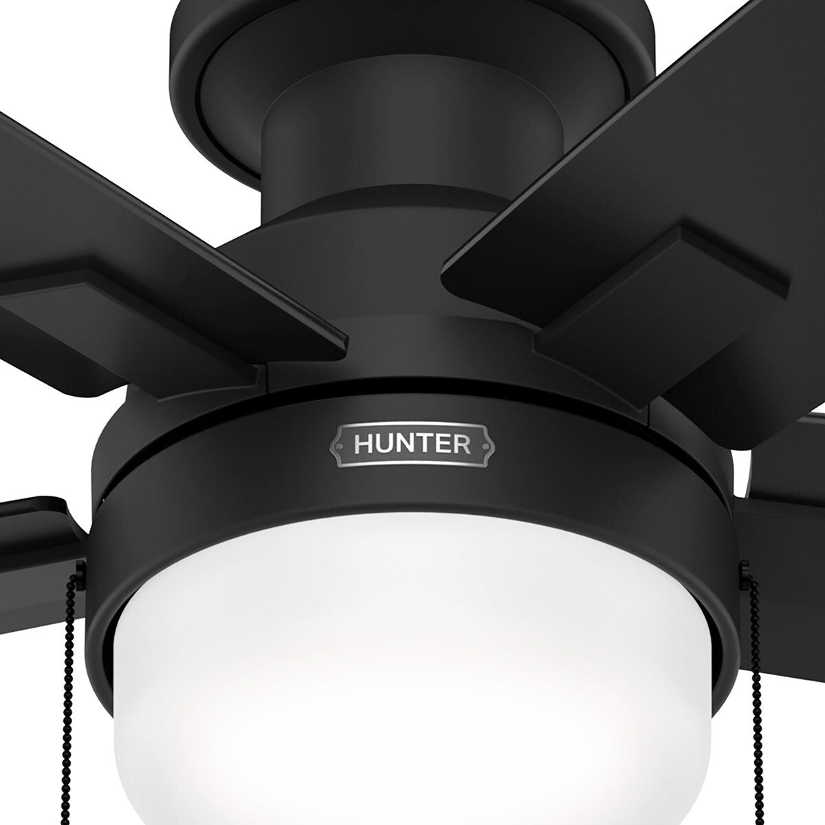 Ventilateur de plafond Hunter 52 Anisten à profil bas avec éclairage LED et interrupteur à tirer - Style moderne, contemporain, transitionnel