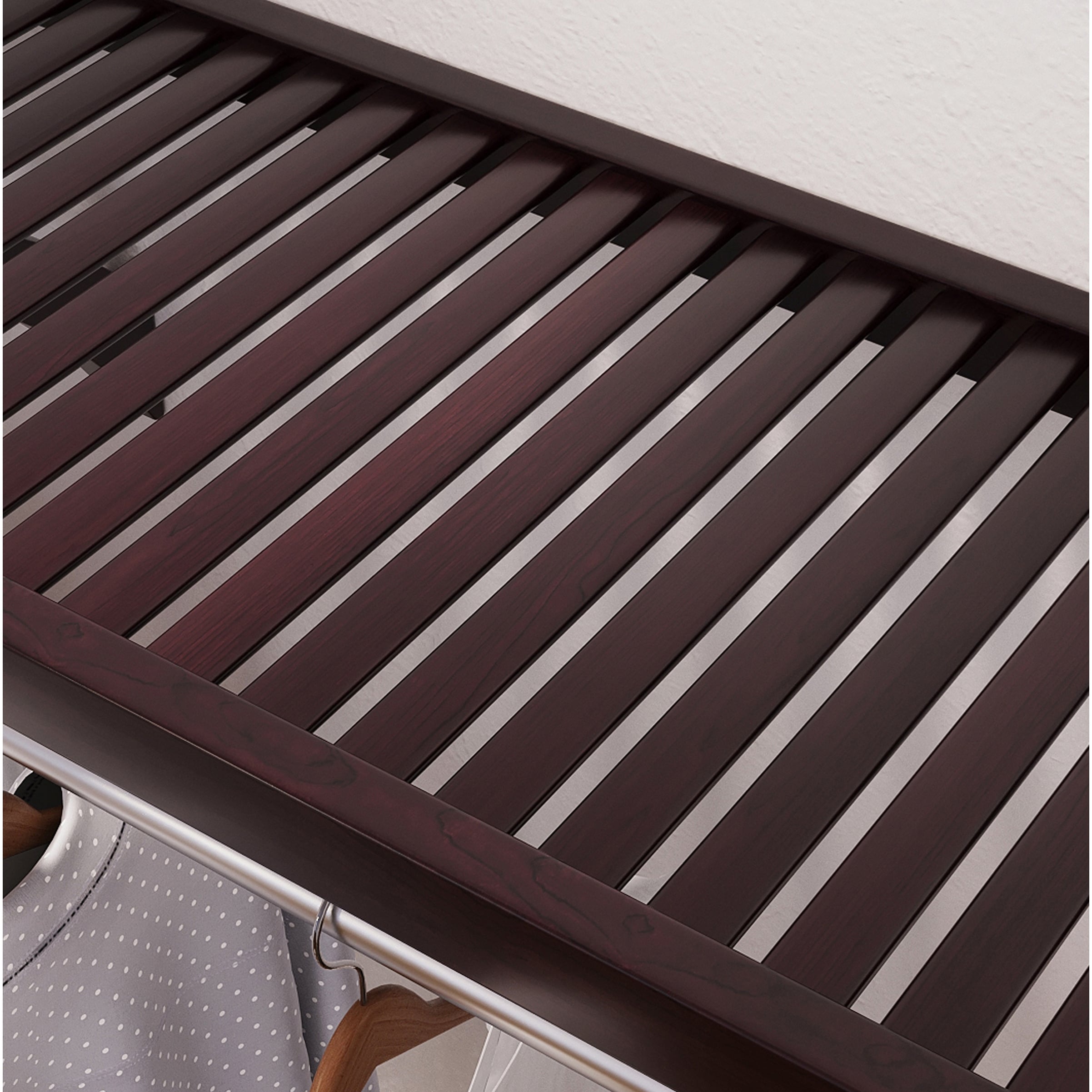 Système de rangement à armoire intégrée en bois massif John Louis Home, modèle Simplicity, couleur espresso.