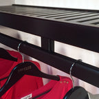 Système de rangement à armoire intégrée en bois massif John Louis Home, modèle Simplicity, couleur espresso.