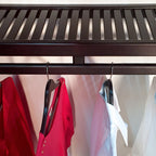 Système de rangement à armoire intégrée en bois massif John Louis Home, modèle Simplicity, couleur espresso.