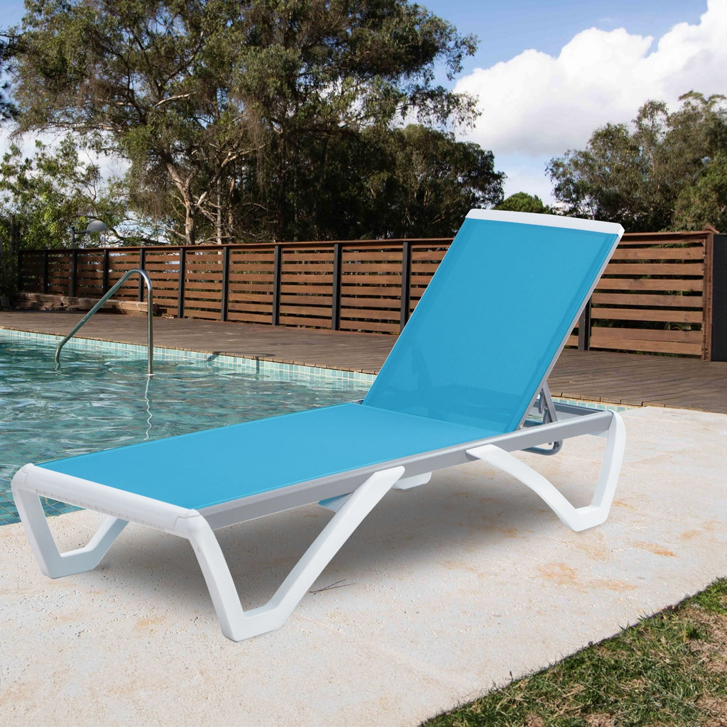 Chaise longue de jardin inclinable et réglable Kozyard Alan, entièrement en aluminium et avec pieds en résine de polypropylène.