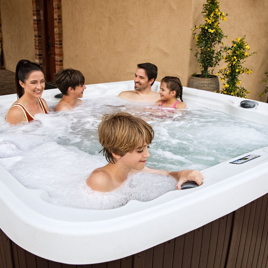 Spa Lifesmart LS600DX 7 places, 65 jets, 230v avec Turbo Blaster à 14 jets.