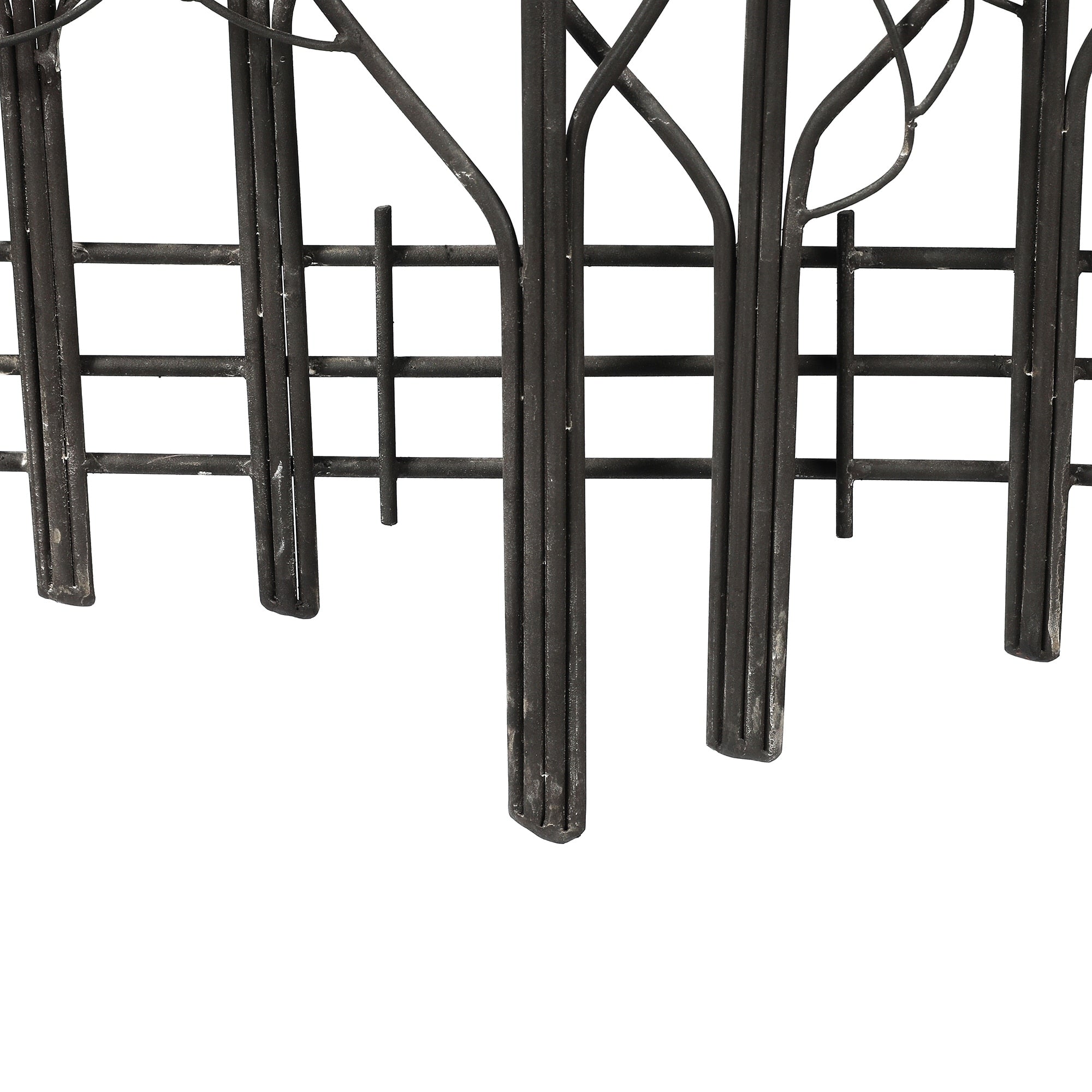 Décoration murale en métal noir représentant un champ d'arbres