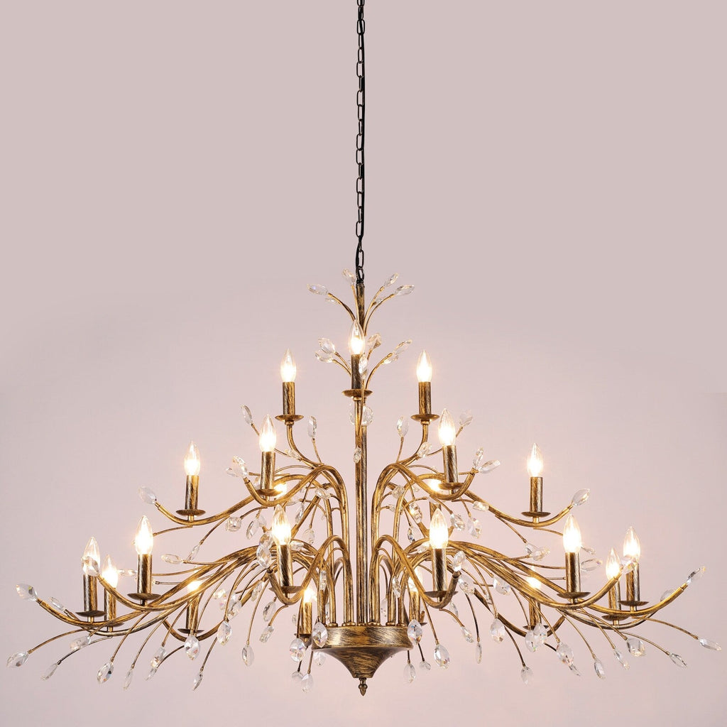 Luminaire suspendu en forme de branche d'arbre rétro style ferme avec lustre en cristal et bougie.
