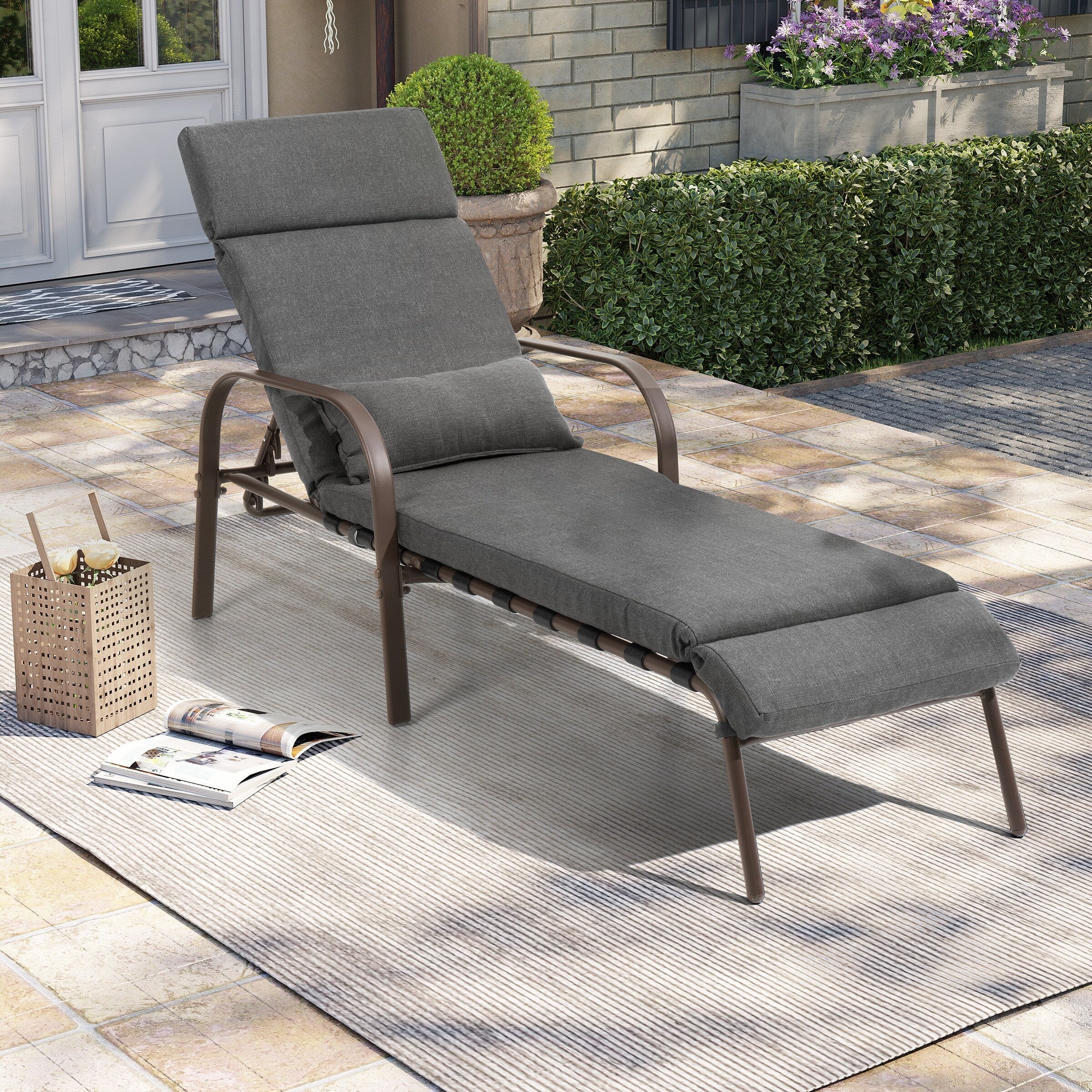 Chaise longue de jardin réglable avec coussin pour extérieur, pour terrasse, plage ou bord de piscine