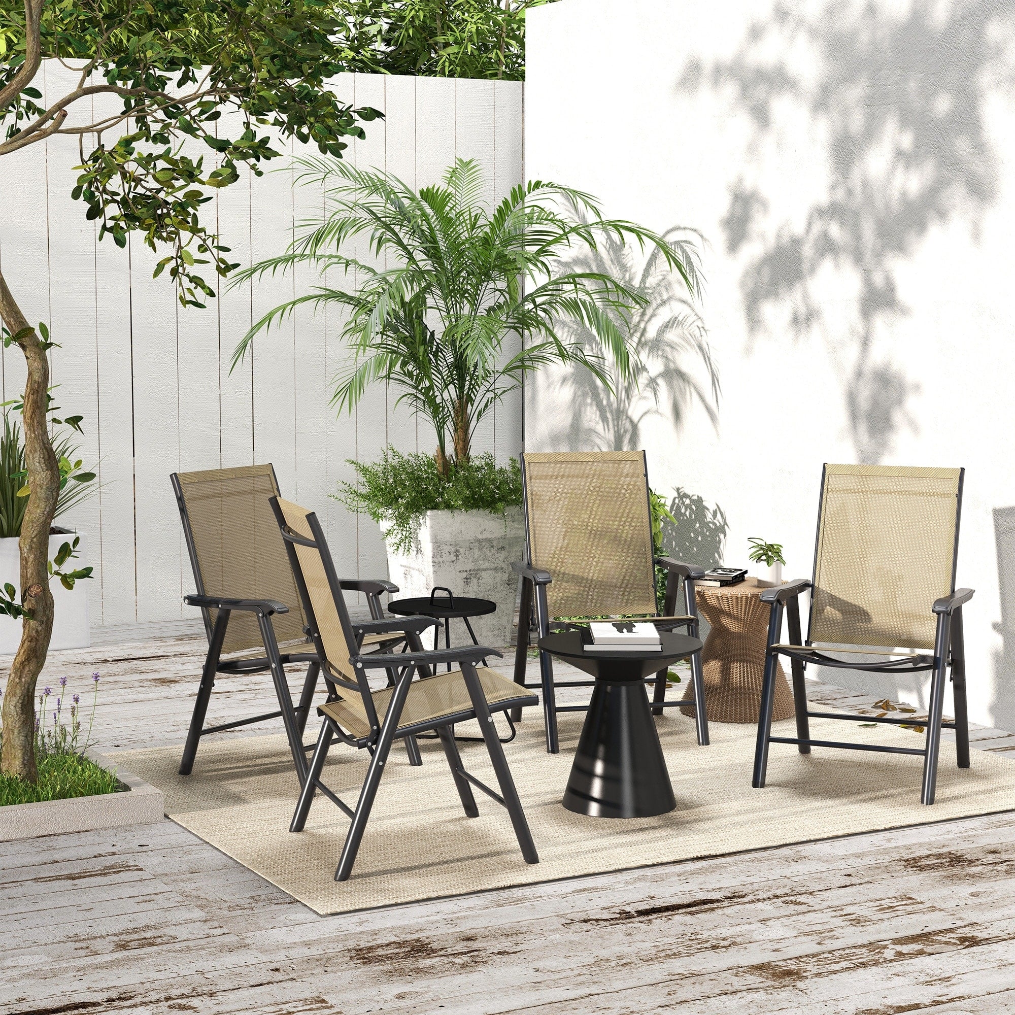 Outsunny Ensemble de 4 chaises de jardin pliantes avec un design simple et chic, confortables pour la terrasse, le jardin, la cour et les voyages.