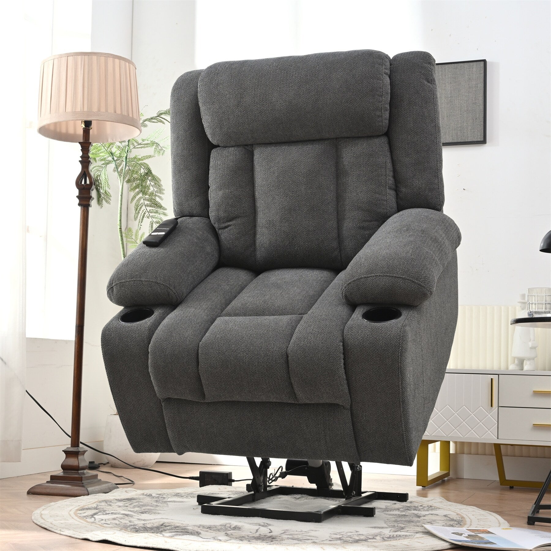 Fauteuil releveur électrique pour personnes âgées, fauteuil releveur en tissu avec repose-pieds extensible, 2 porte-gobelets, poches latérales et télécommande.