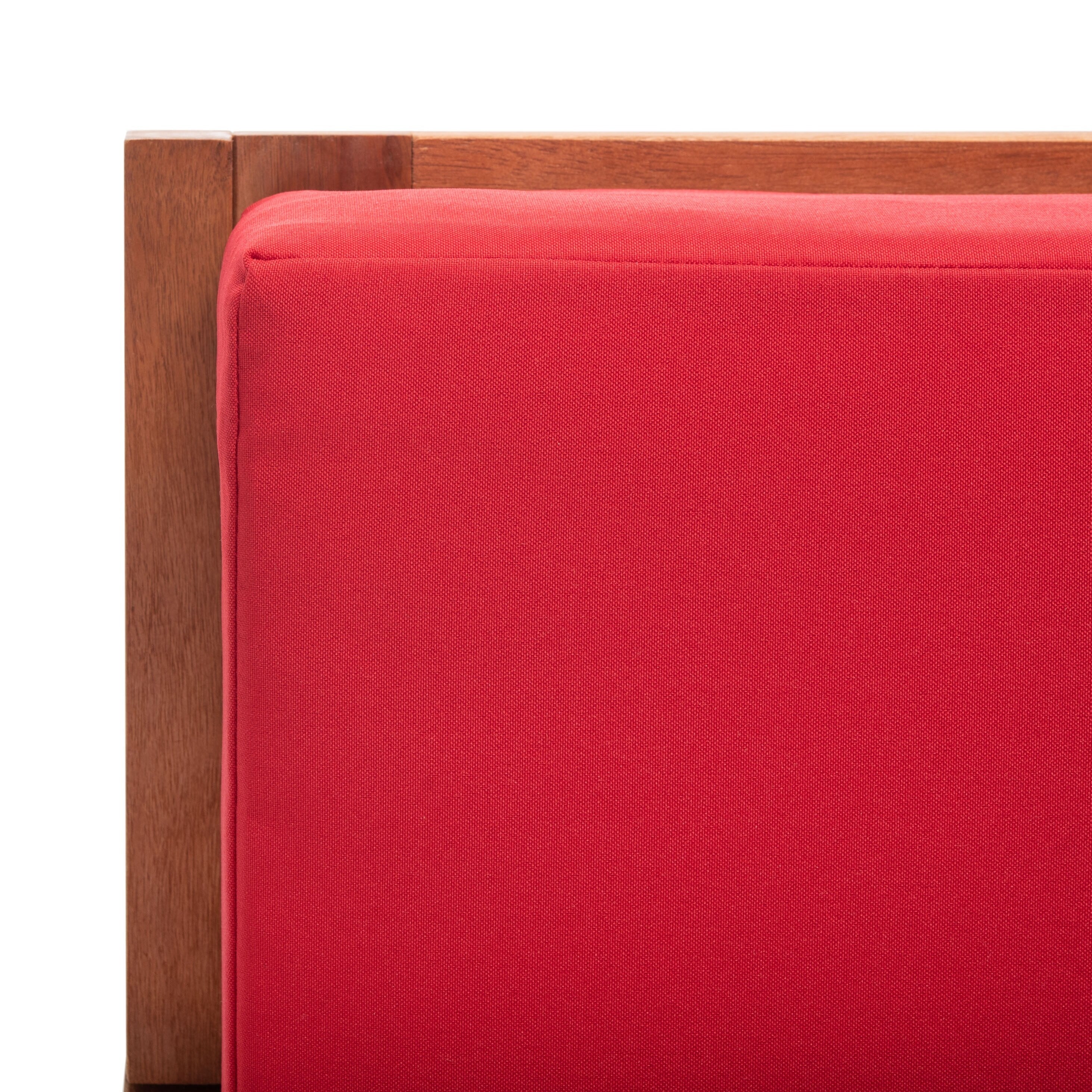 Chaise à bascule d'extérieur Makaila de SAFAVIEH avec coussin - 66L x 79P x 97H (cm)