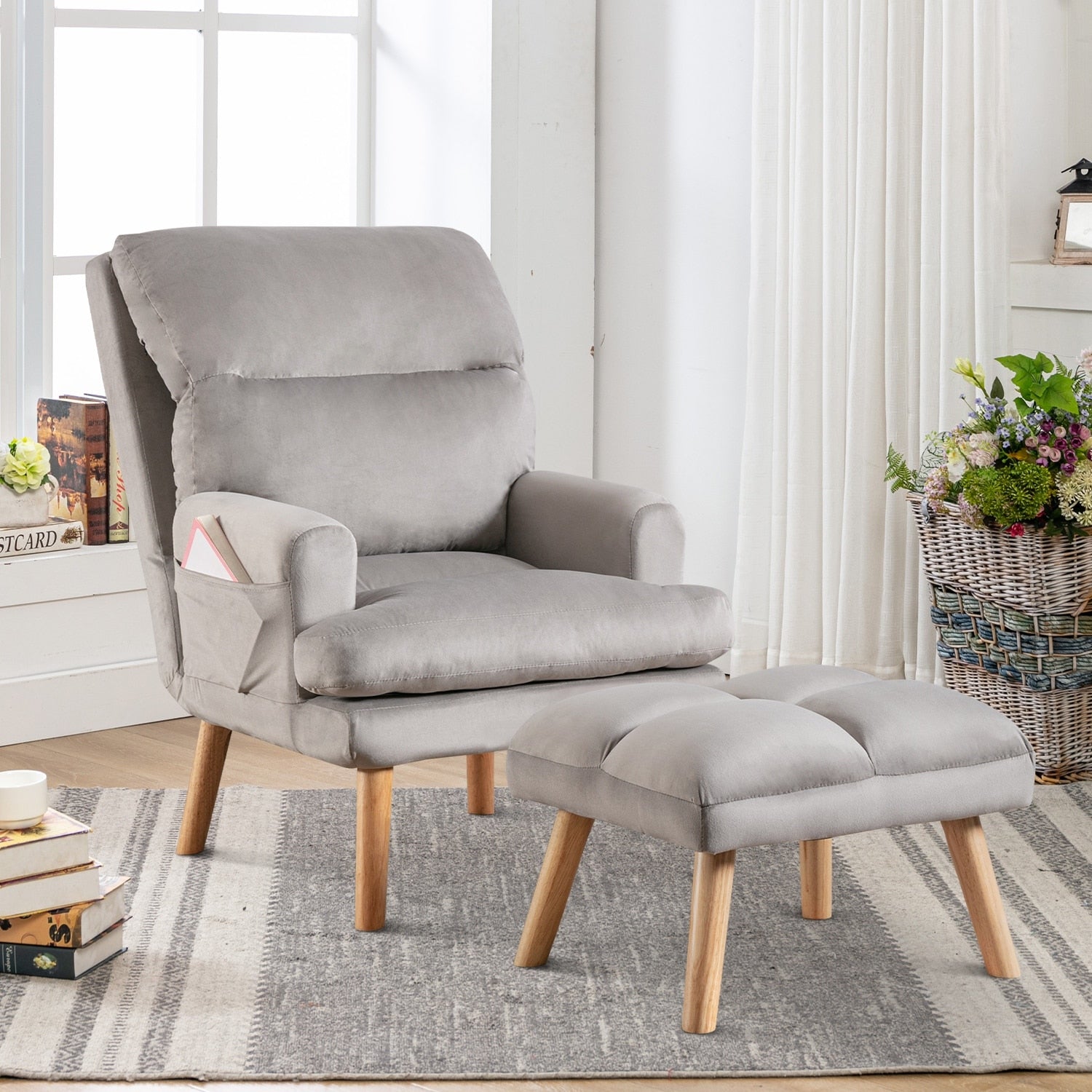 Fauteuil de salon confortable en tissu avec dossier et repose-pieds réglables