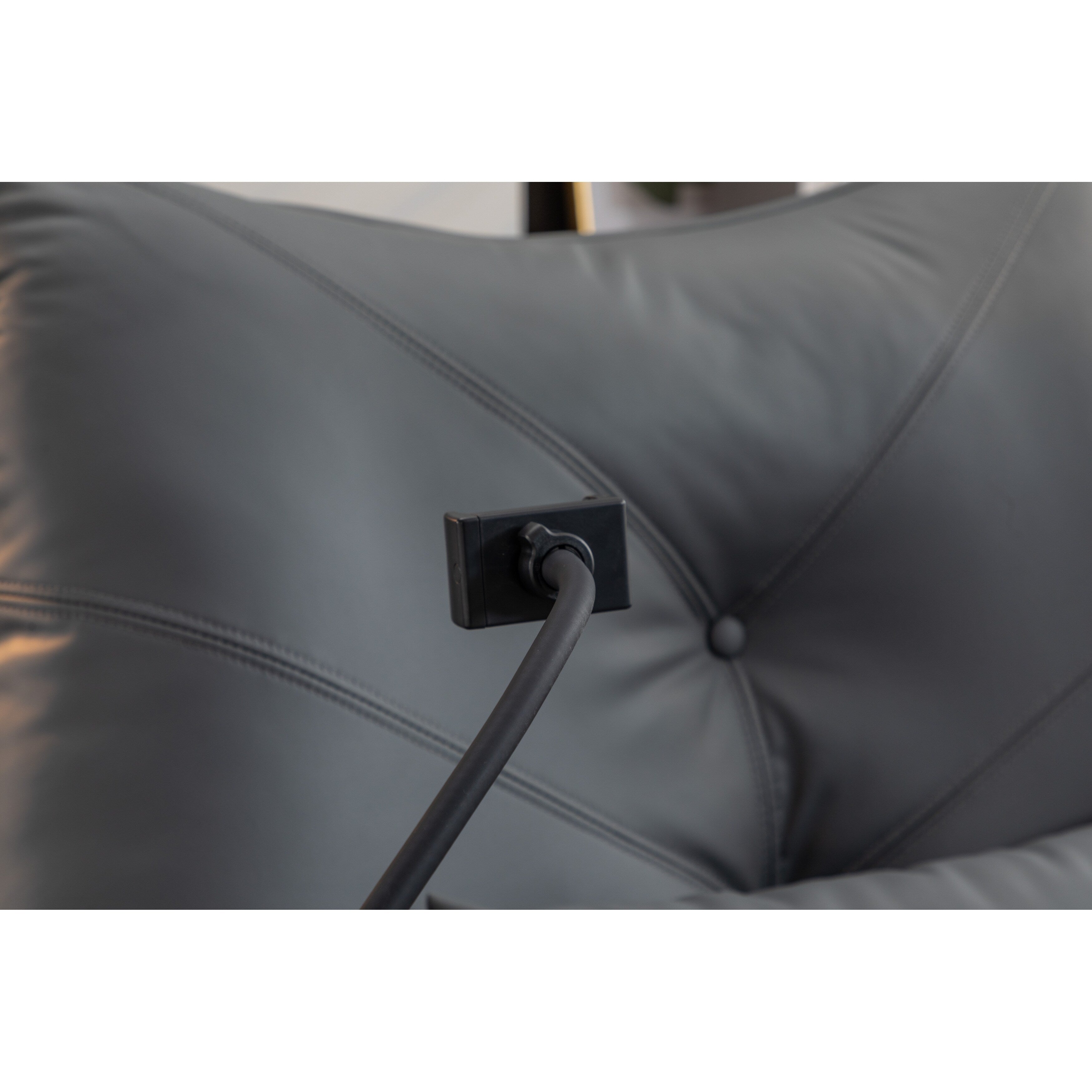 Fauteuil inclinable électrique pivotant avec haut-parleurs Bluetooth, support pour téléphone, ports de chargement USB et Type-C, rangement dissimulé dans l'accoudoir