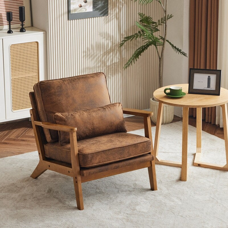 Fauteuil d'appoint en tissu mélangé de lin avec pieds en bois et un coussin beige.