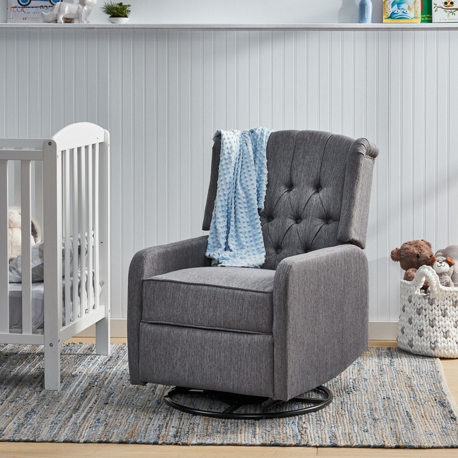 Fauteuil inclinable manuel polyvalent au design intemporel